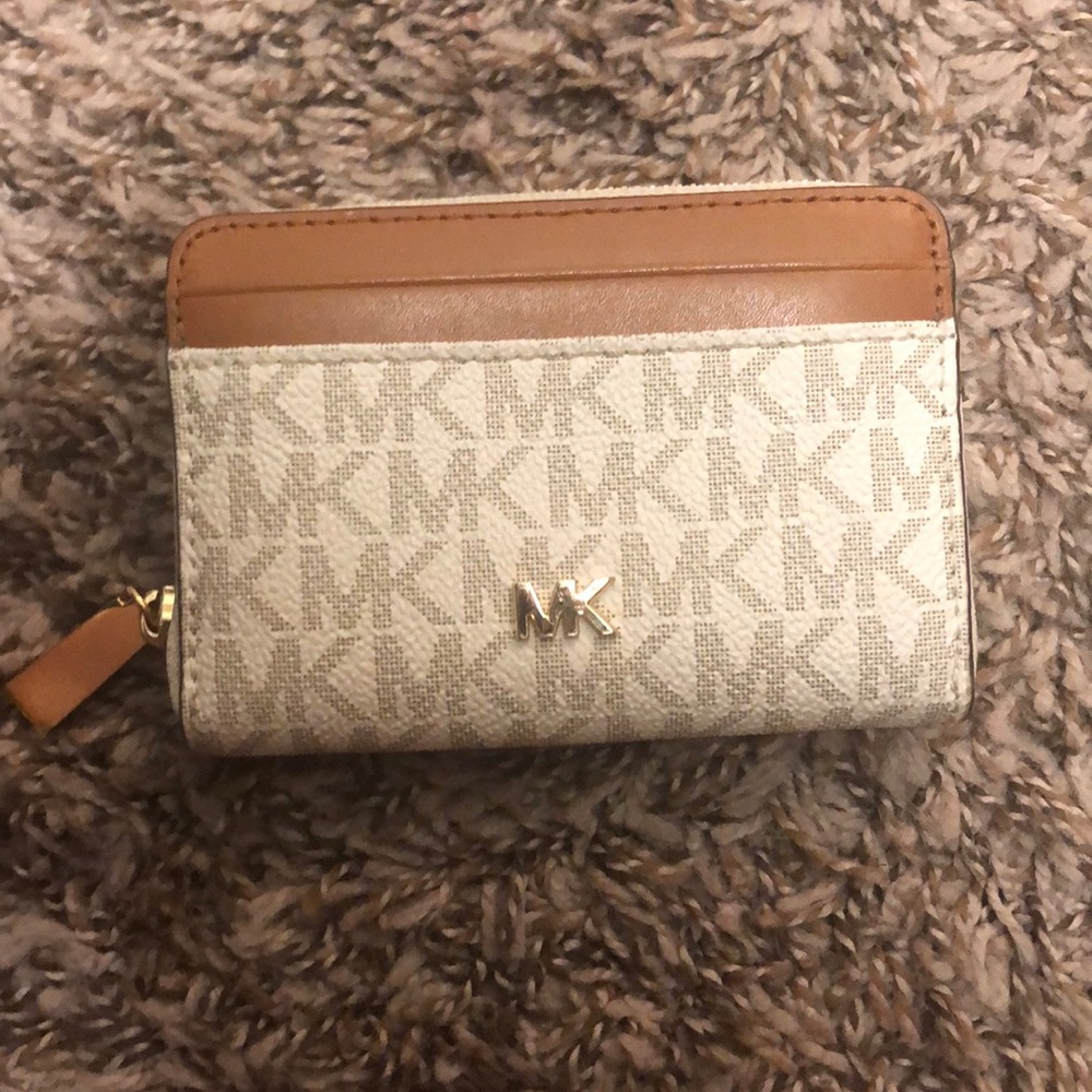Used Small Michael Kors Wallet